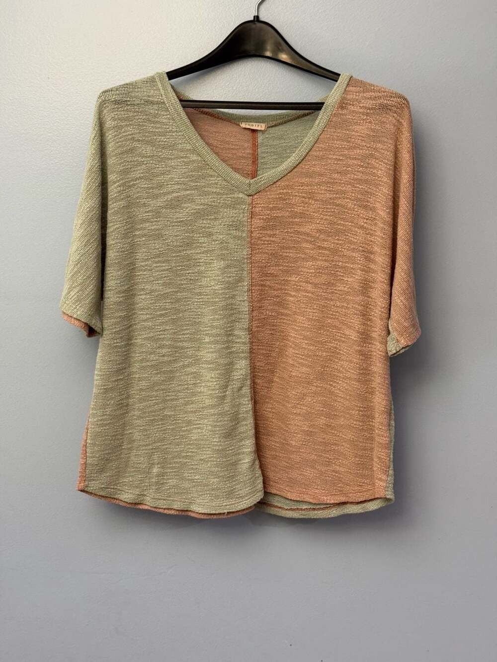 Jodifl Color Block Short Sleeve Knit Top